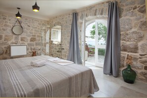 3 bedrooms, Internet