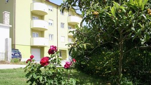 Exterior - Apartment in Premantura with Seaview Balcony (Premantura)