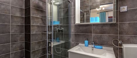 Bathtub