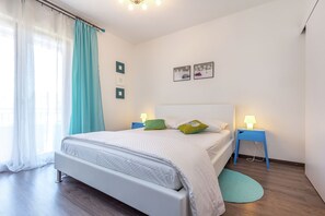 3 bedrooms, travel cot, free WiFi