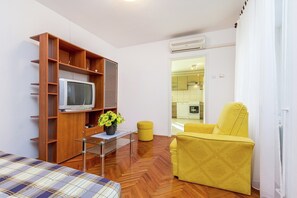 Interior - Apartment in Pomer near the Beach (Pomer)