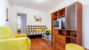 Unclassified image, 4 of 17, button - Apartment in Pomer near the Beach (Pomer)