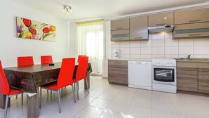 Unclassified image, 5 of 17, button - Apartment in Pomer near the Beach (Pomer)