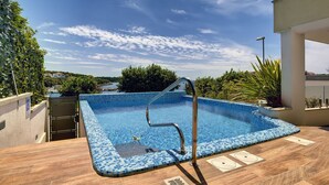 Pool - Villa in Pula with Private Swimming Pool (Pješčana Uvala)
