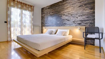 3 bedrooms, WiFi (free)