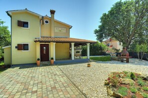 Esterni