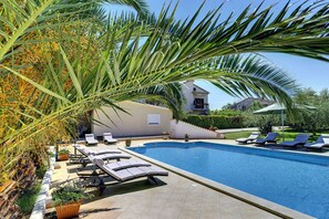 Pool - Apartment in Medulin near the Beach (Medulin)