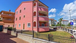 Exterior - Apartment in Medulin with Balconies (Medulin)