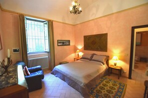 2 Schlafzimmer, Bügeleisen/Bügelbrett, kostenloses WLAN