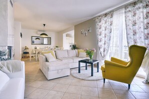 Smart-tv och eldstad