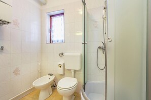 Kombinert dusj/badekar