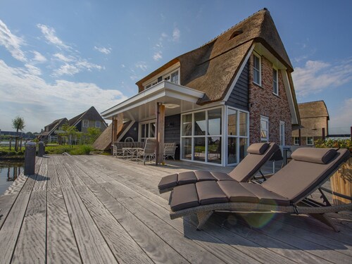 Friesland Villa w/ Sauna