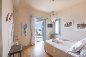 5 bedrooms, iron/ironing board, WiFi (free)