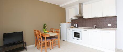 冰箱、烤箱、炉灶、茶具/咖啡用具