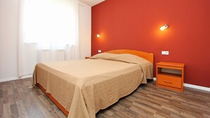 Room - Apartment in Pula with Garden (Pula)