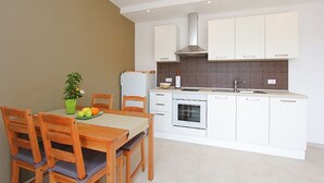 Private kitchen - Apartment in Pula with Garden (Pula)