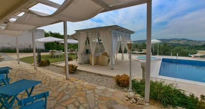 Manoir Ă Case Alte avec Piscine et Sentiers