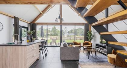 Holiday Home with Pond View in Brabant