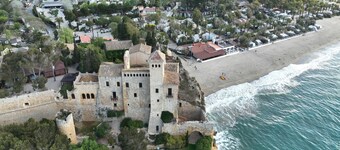 Chalet in Spain with Modern Amenities