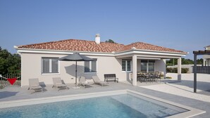 Pool - Villa in Kanfanar with Private Pool (Kanfanar)