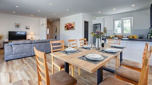 Dining - Villa in Kanfanar with Private Pool (Kanfanar)