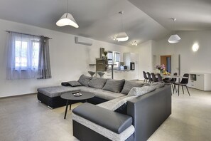 Smart TV, video games, table tennis