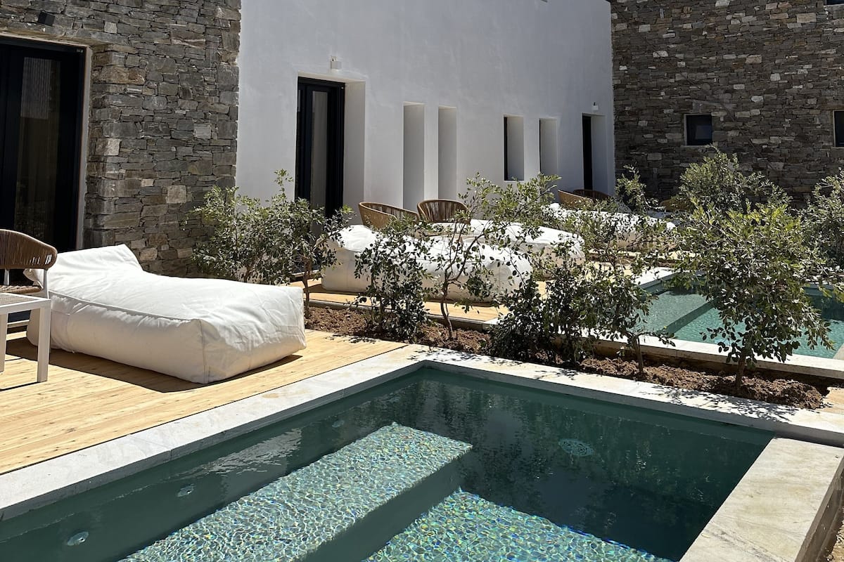 Quadruple Junior Suite with Private Pool | 1 bedroom, in-room safe, soundproofing, free WiFi