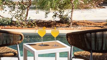 Private pool
