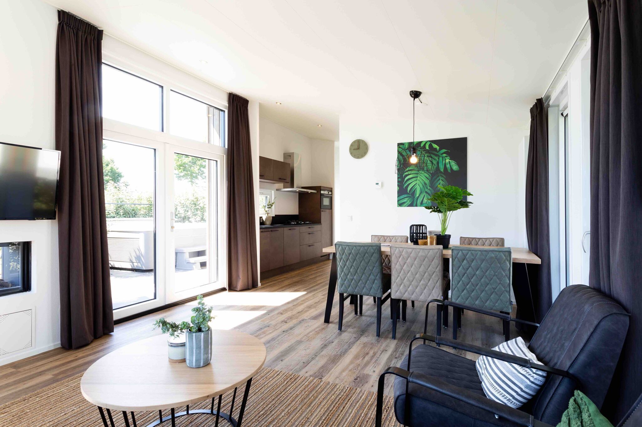 Modern chalet with microwave