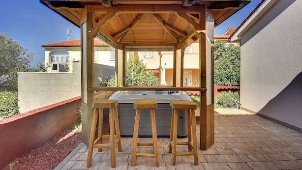 Terrace/patio - Apartment in Croatia near Stunning Beaches (Medulin)