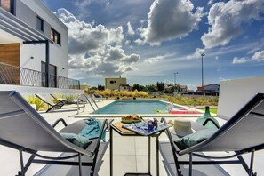 Pool - Apartment in Croatia by the Adriatic Coast (Pula)