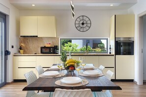 Dining - Apartment in Croatia near the Adriatic Coast (Pula)