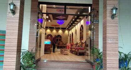 Goroomgo Rashmi Agra