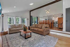 スマートテレビ、暖炉