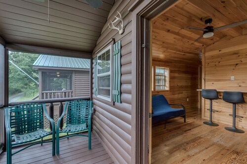 Cozy Rustic Cabin - 1000 Islands Getaway