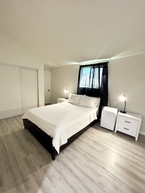 1 habitación, wifi y ropa de cama