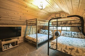 3 camere, una scrivania, ferro/asse da stiro, culla da viaggio