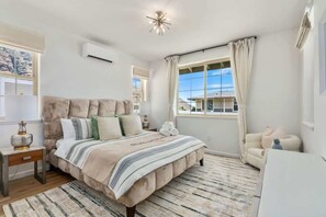 4 bedrooms, desk, iron/ironing board, travel cot