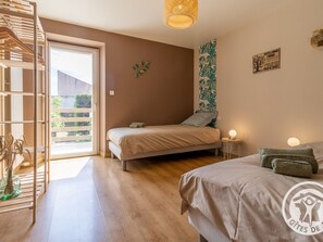 3 chambres, accès au Wi-Fi (inclus), literie fournie