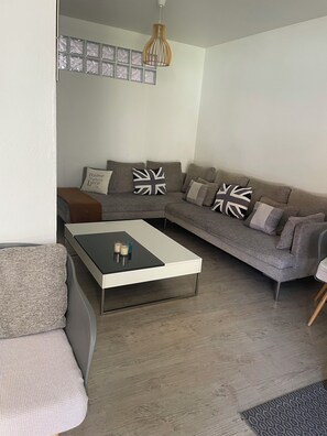 Living area - 4 ROOMS 3 BEDROOMS LARGE TERRASSE SOUTH LALANNE (Cannes)