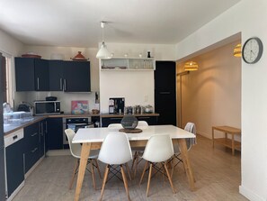 Fridge, microwave, oven, stovetop - 4 ROOMS 3 BEDROOMS LARGE TERRASSE SOUTH LALANNE (Cannes)