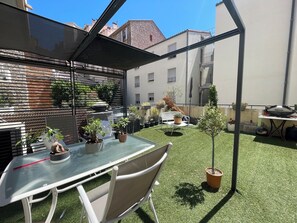 Outdoor dining - 4 ROOMS 3 BEDROOMS LARGE TERRASSE SOUTH LALANNE (Cannes)