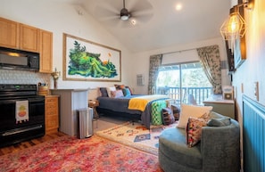 Schreibtisch, kostenloses WLAN, Bettwäsche