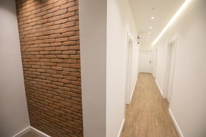 Single Room with Shared Bathroom, 203 | Ókeypis þráðlaus nettenging, rúmföt