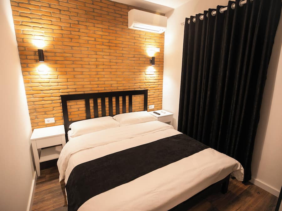 Wifi gratis y ropa de cama
