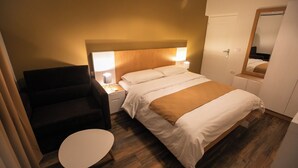 Unclassified image, 5 of 58, button - Hotel Sidi (Tirana)