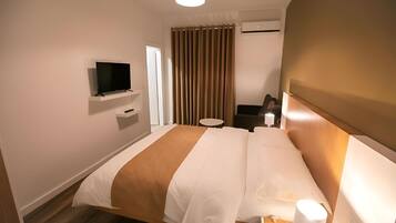 Quarto casal conforto | Wi-Fi de cortesia, roupa de cama