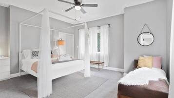 3 Schlafzimmer, Schreibtisch, Bügeleisen/Bügelbrett, WLAN