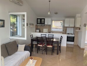 Interior - 🌴 Discover Your Oasis in Blace, Croatia - 2-bed Flat by the Serene Beach! 🌴 (Blace)