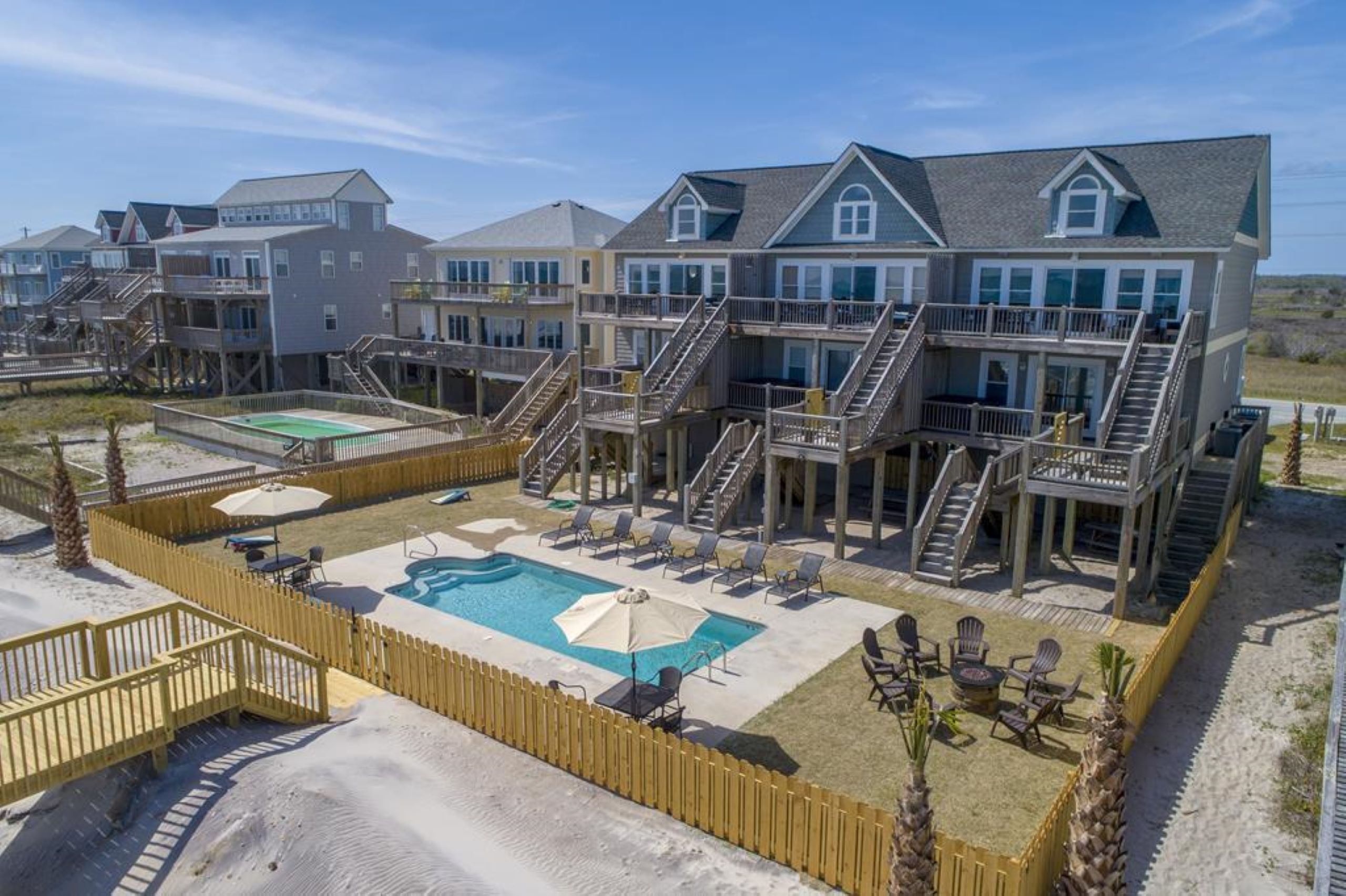 12 Bedroom, 12 baths, Oceanfront, Private Heated pool, Hot tubs, Direct Access